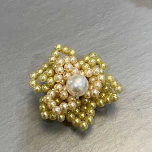 Vintage Faux Pearl Flower Brooch pin Jewelry